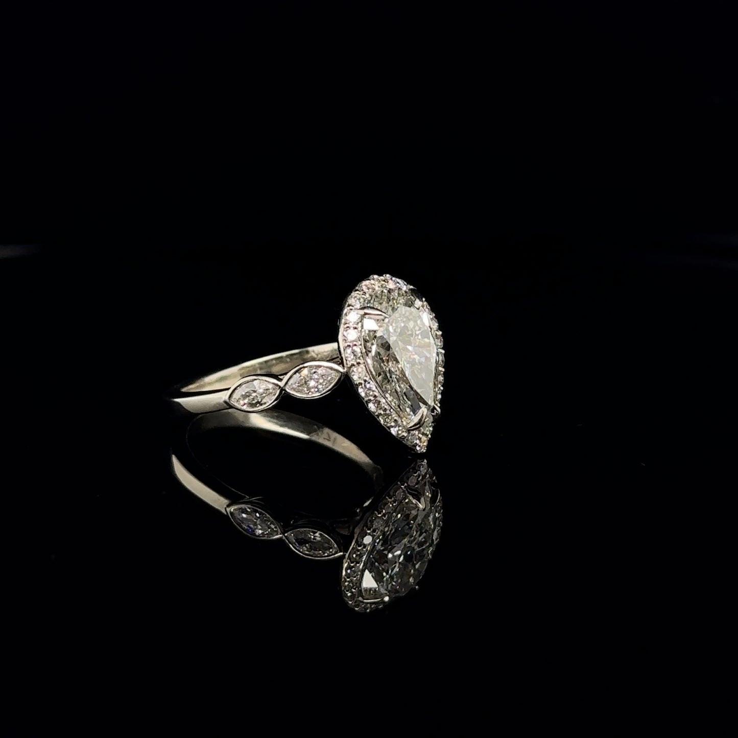 PEAR SHAPE DIAMOND HALO ENGAGEMENT RING